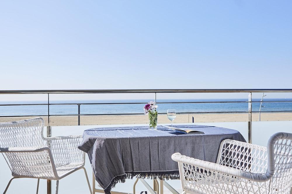 Ferienwohnung Casa Petit Bateau Be My Guest Castelldefels Exterior foto